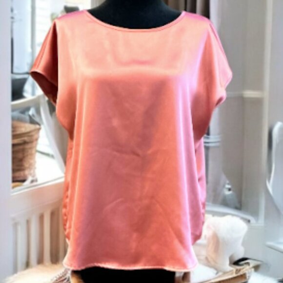 Nicole Miller Blush Pink Satin Top Size L - Picture 1 of 3